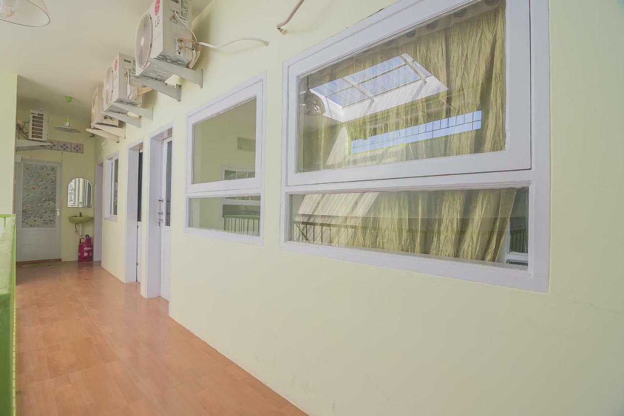 Reddoorz Syariah Near Museum Wisma Karya スバン エクステリア 写真