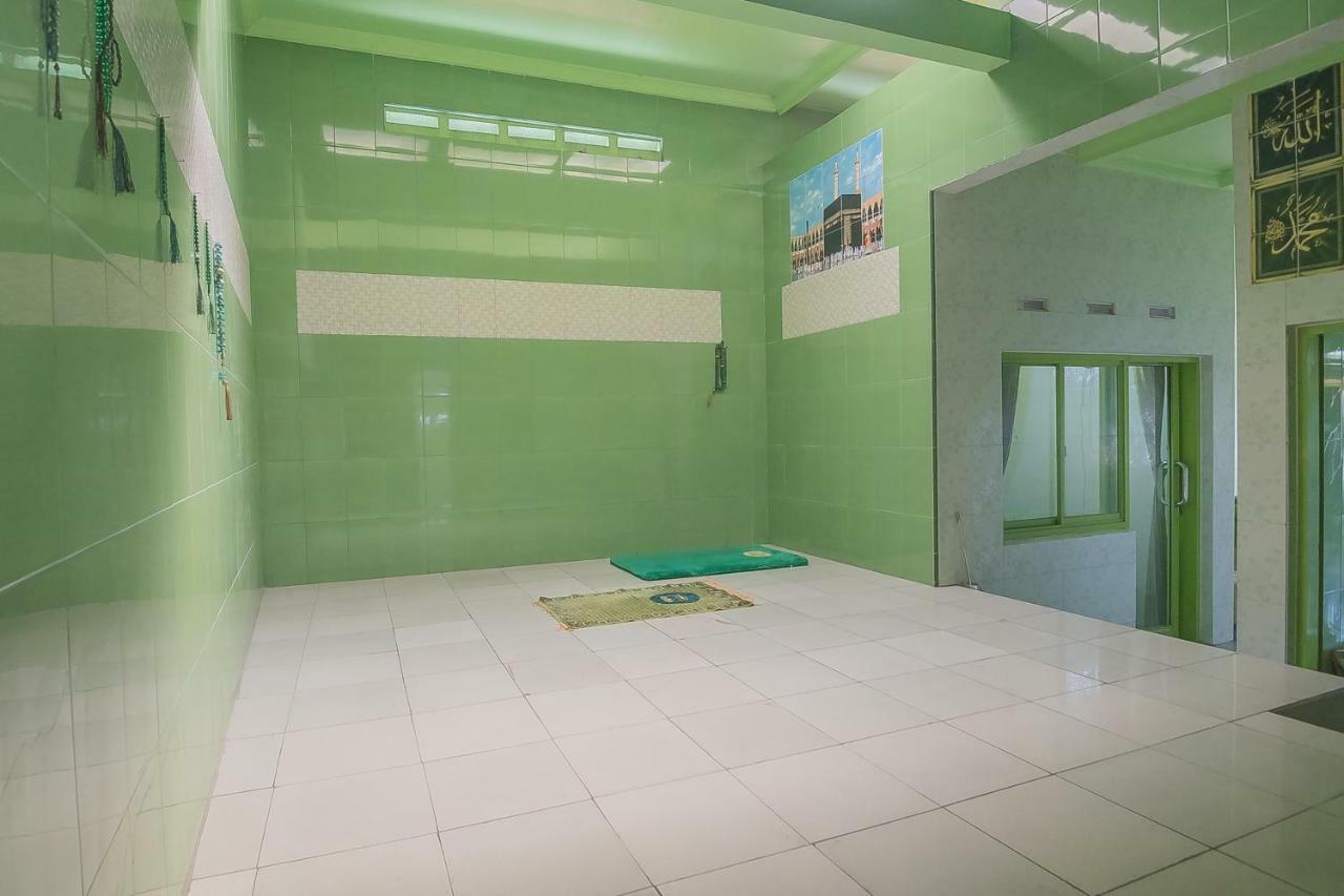 Reddoorz Syariah Near Museum Wisma Karya スバン エクステリア 写真